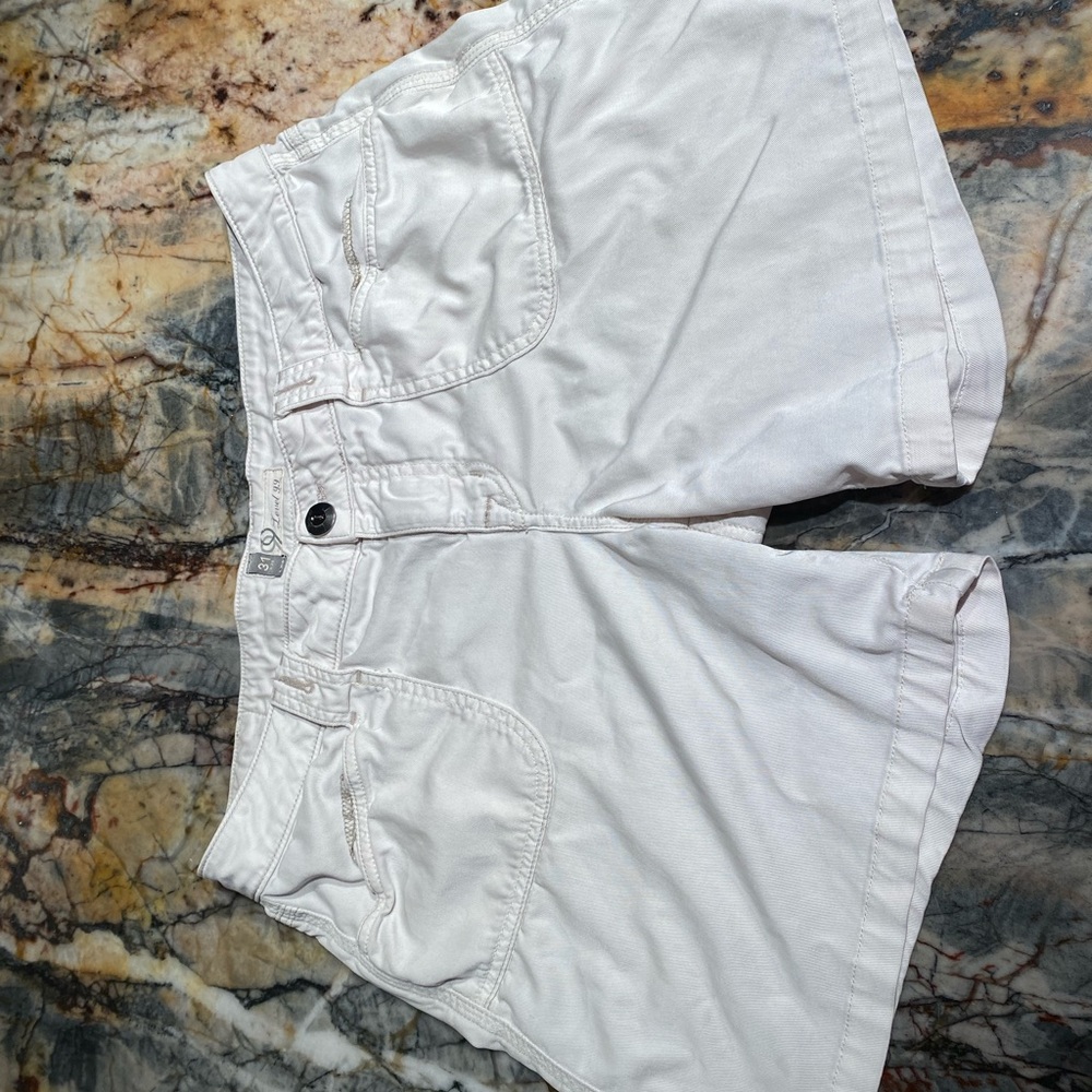 Shorts, woman’s Level 99 brand size 31 ivory - off white - bone color good shape